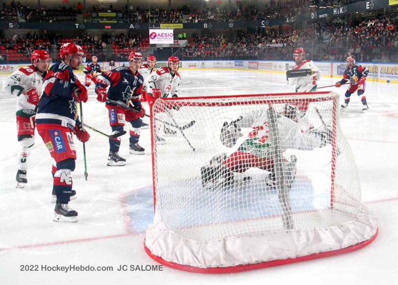 Photo hockey Ligue Magnus - Ligue Magnus - 1/2 finale match 1 : Grenoble  vs Cergy-Pontoise - Grenoble pas si facile!