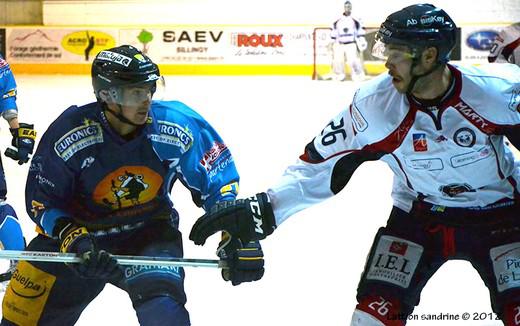 Photo hockey Ligue Magnus - Ligue Magnus : 12me journe  : Chamonix  vs Angers  - Intensit... Reportage photos