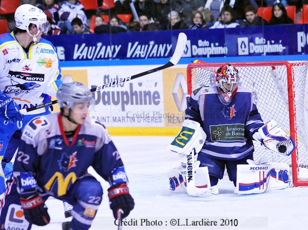 Photo hockey Ligue Magnus - Ligue Magnus : 12me journe : Grenoble  vs Gap  - Grenoble plus coriace que le rapace!