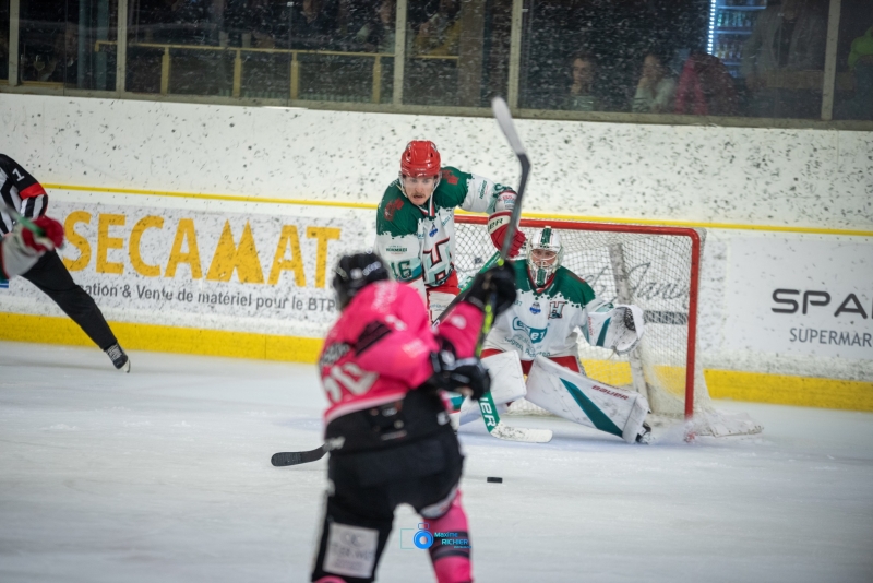 Photo hockey Ligue Magnus - Ligue Magnus : 13me journe : Chamonix  vs Anglet - Les Pionniers voient la vie en rose