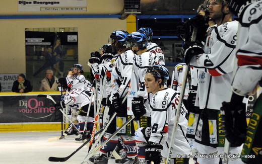 Photo hockey Ligue Magnus - Ligue Magnus : 15me journe : Dijon  vs Caen  - Yo ho ho et une bouteille de rhum !