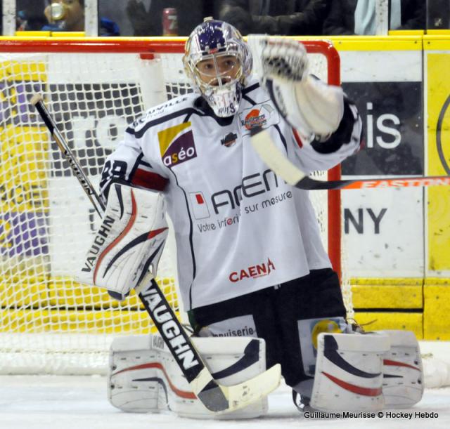 Photo hockey Ligue Magnus - Ligue Magnus : 15me journe : Dijon  vs Caen  - Yo ho ho et une bouteille de rhum !