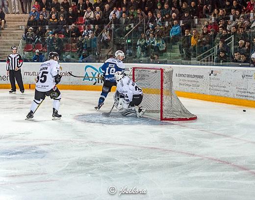 Photo hockey Ligue Magnus - Ligue Magnus : 15me journe : Gap  vs Brest  - Le Leader sest fait peur!