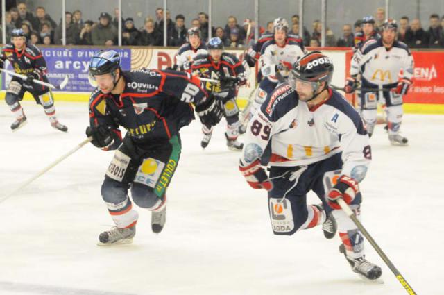 Photo hockey Ligue Magnus - Ligue Magnus : 16me journe : Caen  vs Grenoble  - Grenoble renoue avec la victoire