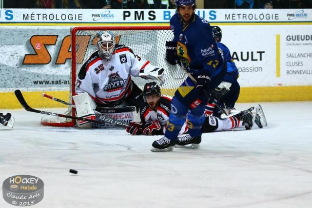 Photo hockey Ligue Magnus - Ligue Magnus : 16me journe : Chamonix  vs Bordeaux - Le Chamois enrag, tout doux le Boxer