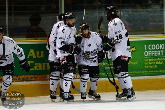 Photo hockey Ligue Magnus - Ligue Magnus : 17me journe : Chamonix  vs Brest  - Albatros Air garde le cap