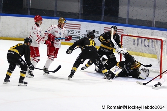 Photo hockey Ligue Magnus - Ligue Magnus : 17me journe : Rouen vs Brianon  - Rouen simpose au bout de lennui.