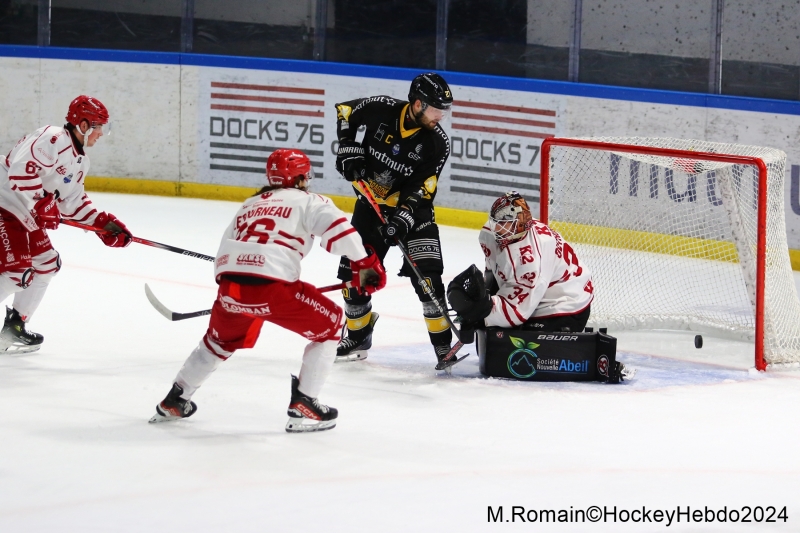 Photo hockey Ligue Magnus - Ligue Magnus : 17me journe : Rouen vs Brianon  - Rouen simpose au bout de lennui.