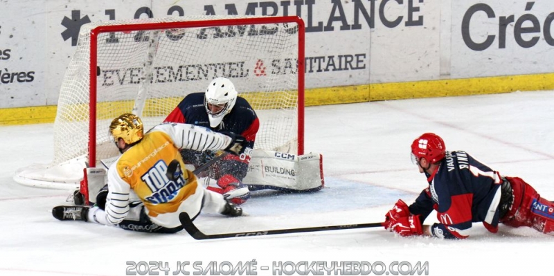 Photo hockey Ligue Magnus - Ligue Magnus : 18me journe : Grenoble  vs Angers  - Angers fait tomber le leader Grenoble !