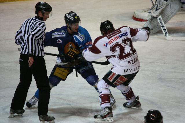 Photo hockey Ligue Magnus - Ligue Magnus : 19me journe  : Chamonix  vs Morzine-Avoriaz - Bel affrontement