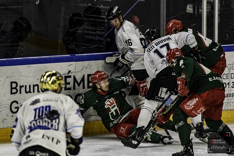 Photo hockey Ligue Magnus - Ligue Magnus : 19me journe : Cergy-Pontoise vs Marseille - Cergy rgale face  Marseille