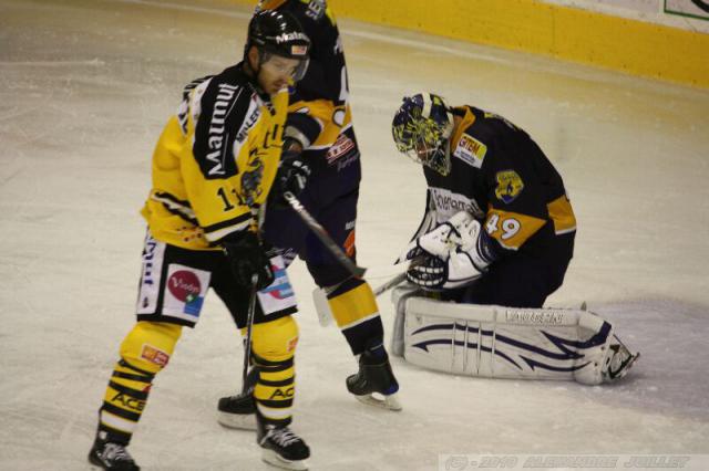 Photo hockey Ligue Magnus - Ligue Magnus : 1re journe : Chamonix  vs Rouen - Les Dragons au physique !