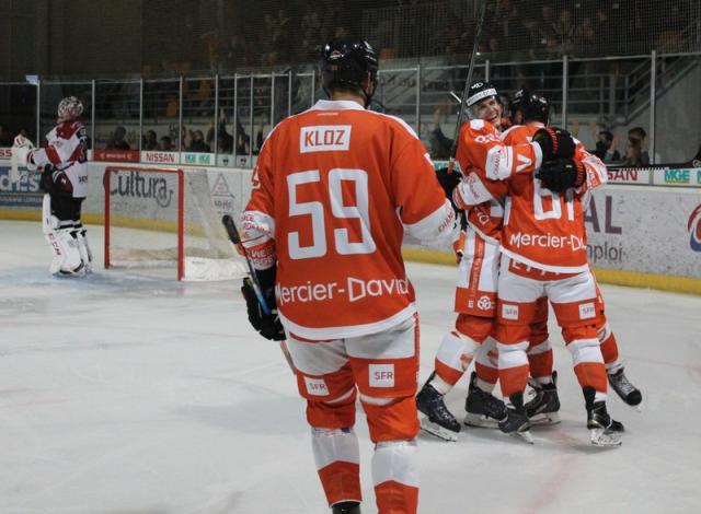 Photo hockey Ligue Magnus - Ligue Magnus : 1re journe : Epinal  vs Chamonix / Morzine - Epinal frappe fort