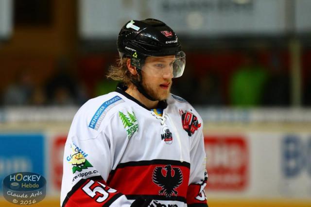 Photo hockey Ligue Magnus - Ligue Magnus : 20me journe : Chamonix  vs Brianon  - Bissonnette fte diablement son anniversaire