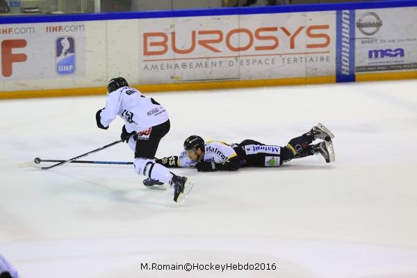 Photo hockey Ligue Magnus - Ligue Magnus : 20me journe : Rouen vs Brest  - LM : Rouen simpose sur la fin.