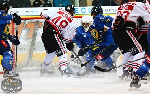 Photo hockey Ligue Magnus - Ligue Magnus : 22me journe : Chamonix  vs Morzine-Avoriaz - Chamois fier, Pingouin ventre  terre...