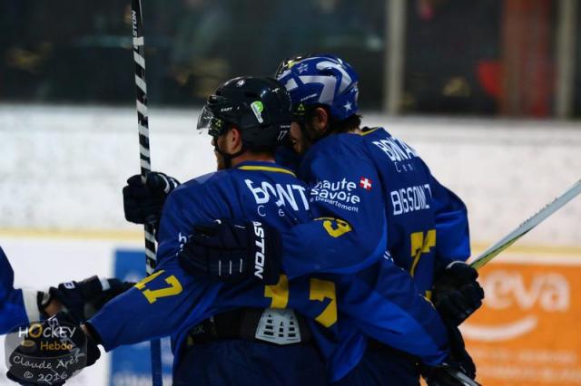 Photo hockey Ligue Magnus - Ligue Magnus : 22me journe : Chamonix  vs Morzine-Avoriaz - Chamois fier, Pingouin ventre  terre...