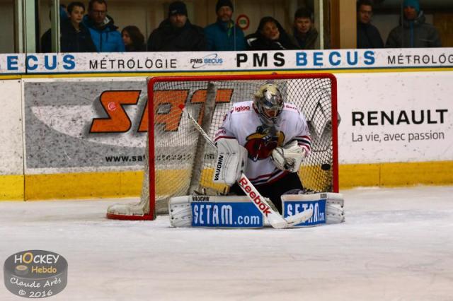 Photo hockey Ligue Magnus - Ligue Magnus : 22me journe : Chamonix  vs Morzine-Avoriaz - Chamois fier, Pingouin ventre  terre...