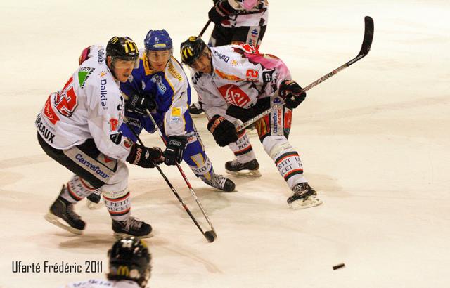 Photo hockey Ligue Magnus - Ligue Magnus : 24me journe : Villard-de-Lans vs Amiens  - Folle course poursuite 