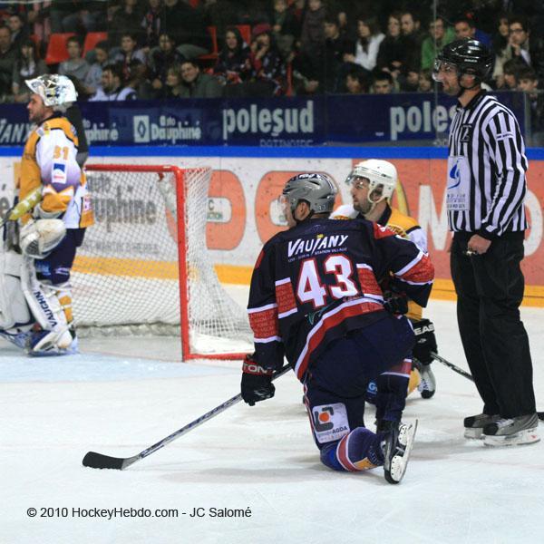 Photo hockey Ligue Magnus - Ligue Magnus : 25me journe : Grenoble  vs Chamonix  - Hirarchie respecte