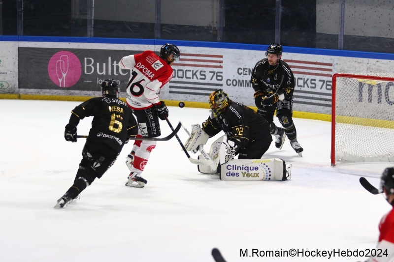 Photo hockey Ligue Magnus - Ligue Magnus : 30me journe : Rouen vs Amiens  - Rouen simpose dans le derby.