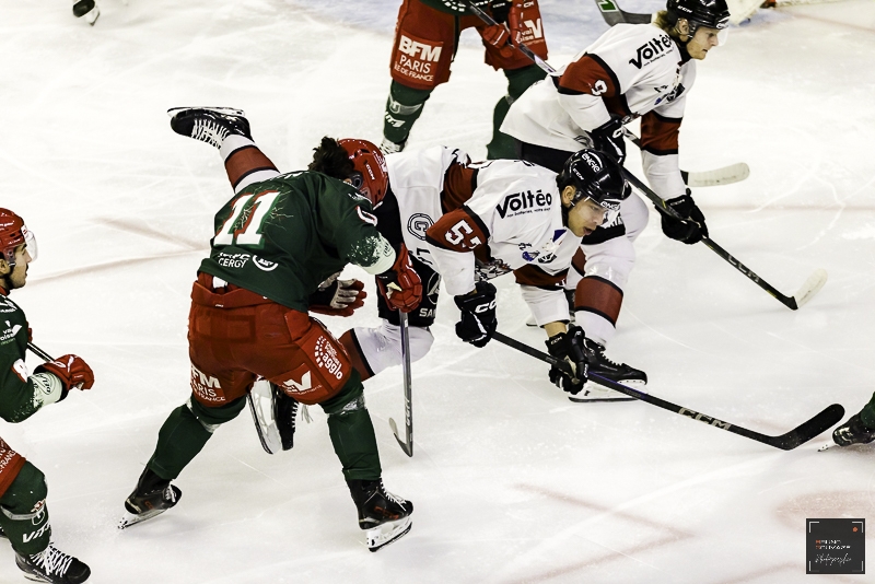 Photo hockey Ligue Magnus - Ligue Magnus : 32me journe : Cergy-Pontoise vs Bordeaux - Mini tornade  lArenice !