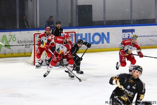 Photo hockey Ligue Magnus - Ligue Magnus : 32me journe : Rouen vs Grenoble  - Grenoble simpose en leader.