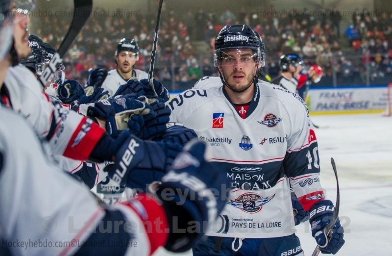 Photo hockey Ligue Magnus - Ligue Magnus : 33me journe : Grenoble  vs Angers  - Grenoble au dessus des Ducs