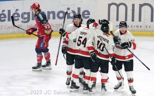 Photo hockey Ligue Magnus - Ligue Magnus : 33me journe : Grenoble  vs Chamonix  - Fin de srie pour Grenoble !