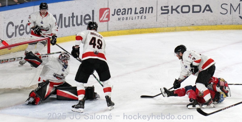 Photo hockey Ligue Magnus - Ligue Magnus : 33me journe : Grenoble  vs Chamonix  - Fin de srie pour Grenoble !