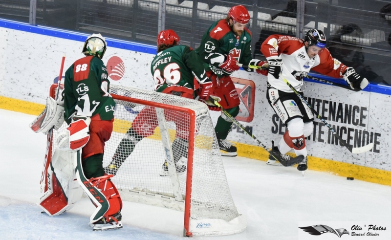 Photo hockey Ligue Magnus - Ligue Magnus : 34me journe : Cergy-Pontoise vs Chamonix  - Les Jokers font chuter les Pionniers