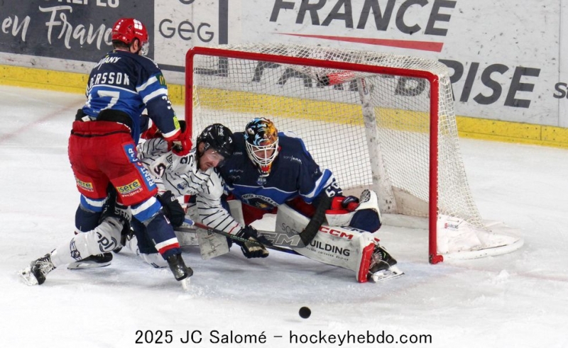 Photo hockey Ligue Magnus - Ligue Magnus : 34me journe : Grenoble  vs Angers  - Grenoble-Angers: un avant got de finale(s)!