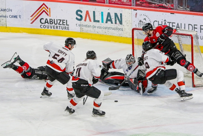 Photo hockey Ligue Magnus - Ligue Magnus : 35me journe : Amiens  vs Chamonix  - Victoire sans partage de Chamonix