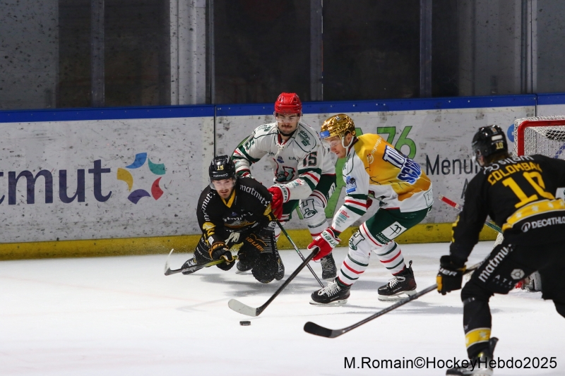 Photo hockey Ligue Magnus - Ligue Magnus : 35me journe : Rouen vs Anglet - Rouen droule face  Anglet.