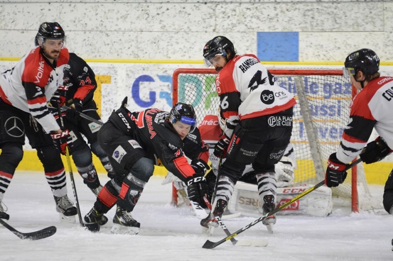 Photo hockey Ligue Magnus - Ligue Magnus : 39me journe : Chamonix  vs Bordeaux - Les Boxers lemportent au bout du suspense