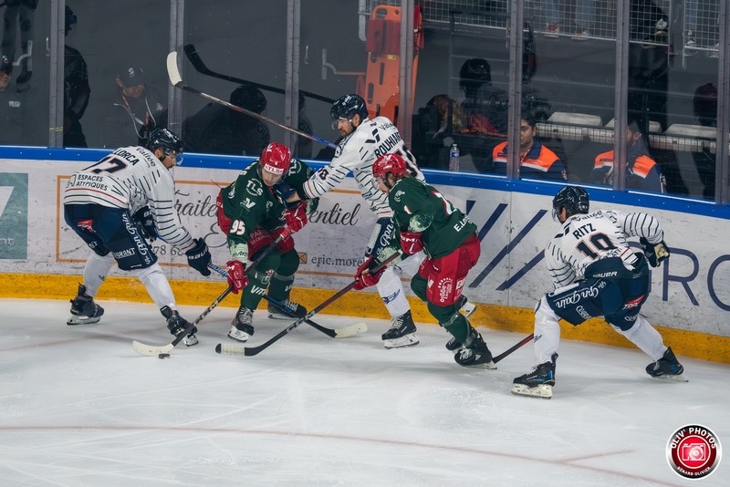 Photo hockey Ligue Magnus - Ligue Magnus : 3me journe : Cergy-Pontoise vs Angers  - Les Ducs crucifient les Jokers  26 secondes du gong !