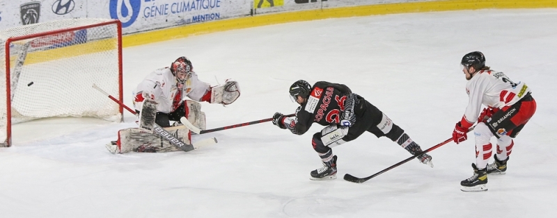 Photo hockey Ligue Magnus - Ligue Magnus : 42me journe : Amiens  vs Brianon  - Amiens ne fait pas de cadeau