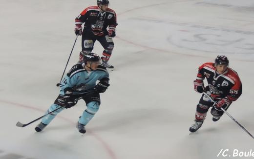 Photo hockey Ligue Magnus - Ligue Magnus : 5me journe : Bordeaux vs Brest  - Le Boxer vole plus haut que l