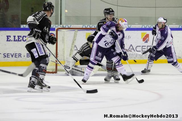 Photo hockey Ligue Magnus - Ligue Magnus : 6me journe : Rouen vs Epinal  - Rouen sur sa lance