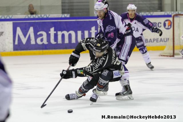 Photo hockey Ligue Magnus - Ligue Magnus : 6me journe : Rouen vs Epinal  - Rouen sur sa lance