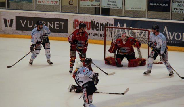 Photo hockey Ligue Magnus - Ligue Magnus : 8me journe : Morzine-Avoriaz vs Angers  - Angers a jou avec le feu