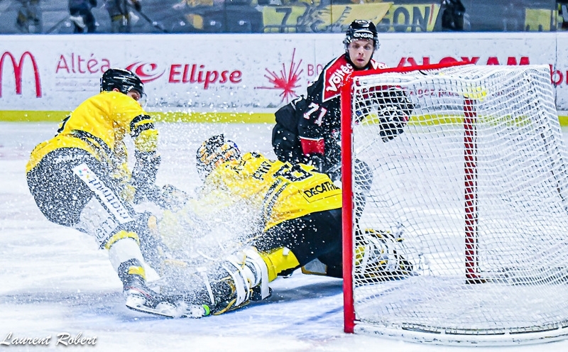 Photo hockey Ligue Magnus - Ligue Magnus - Finale match 3 : Bordeaux vs Rouen - Les Dragons relancent une partie de la Finale ! 