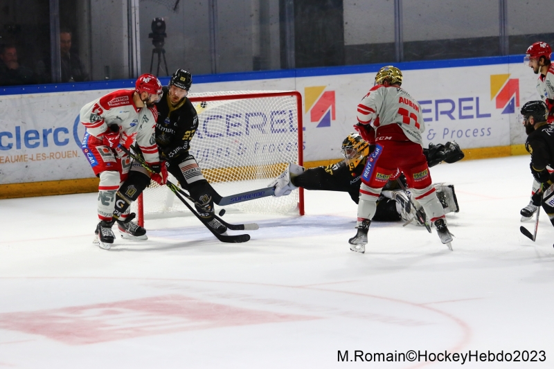 Photo hockey Ligue Magnus - Ligue Magnus - finale match 3 : Rouen vs Grenoble  - LM : Le dragon crache de nouveau des flammes