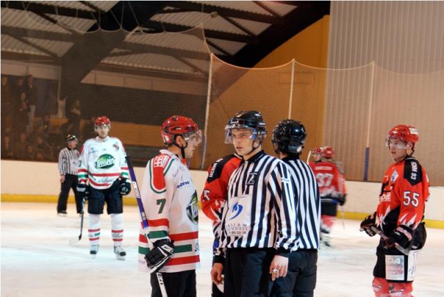 Photo hockey Ligue Magnus - Ligue Magnus : Play-down match 5 : Neuilly/Marne vs Mont-Blanc - Le Mont-Blanc reste au sommet