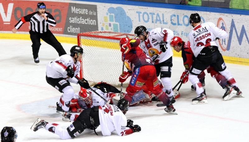 Photo hockey Ligue Magnus - Ligue Magnus - Quart de finale match 2 : Grenoble  vs Chamonix  - Grenoble prend le large