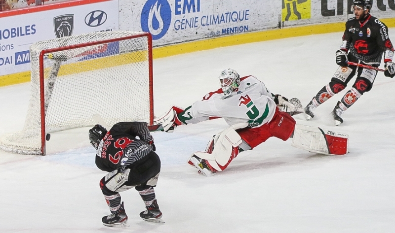 Photo hockey Ligue Magnus - Ligue Magnus - Quart de finale match 4 : Amiens  vs Cergy-Pontoise - Amiens galise face  Cergy