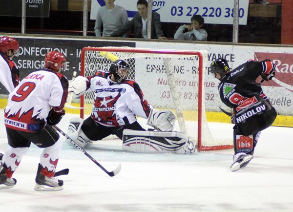 Photo hockey Ligue Magnus - Ligue Magnus, 2me journe : Amiens  vs Neuilly/Marne - Victoire aminoise dans la douleur