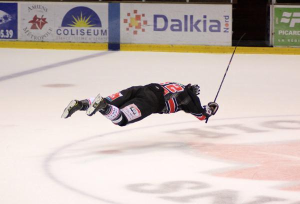 Photo hockey Ligue Magnus - Ligue Magnus, 2me journe : Amiens  vs Neuilly/Marne - Victoire aminoise dans la douleur