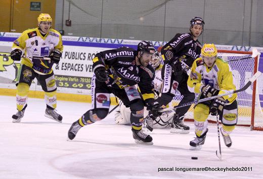 Photo hockey Ligue Magnus - Ligue Magnus, 6me journe : Rouen vs Strasbourg  - Strasbourg sur sa bonne . . . . Etoile.