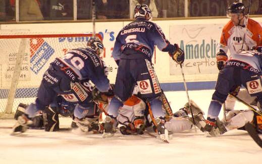 Photo hockey Ligue Magnus - LM - 17me journe : Angers  vs Tours  - Les Ducs envoient les Diables en enfer !